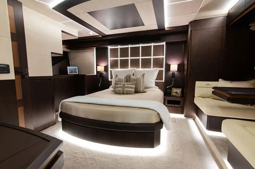 Motor Yacht Starting Over master bedroom